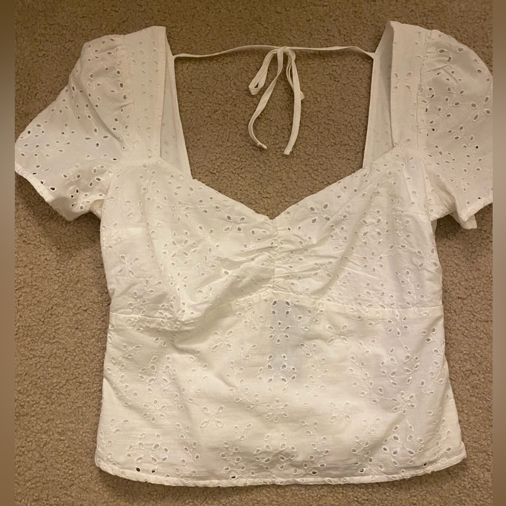 Abercrombie & Fitch White Eyelet Tie-Back Puff Sleeve Top